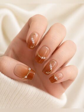 Neutral Brown Press-On Nails with Pearl & Gold Accent - Size：S